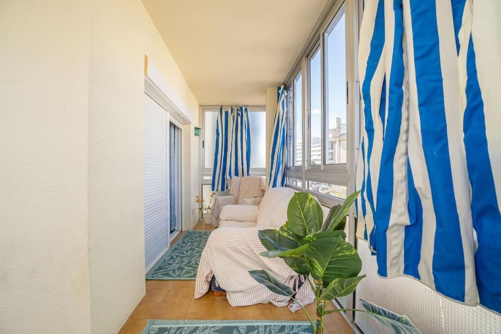 Est 22-amplio En Pleno Centro Junto Al Mar, Wifi Fibra, Parking *