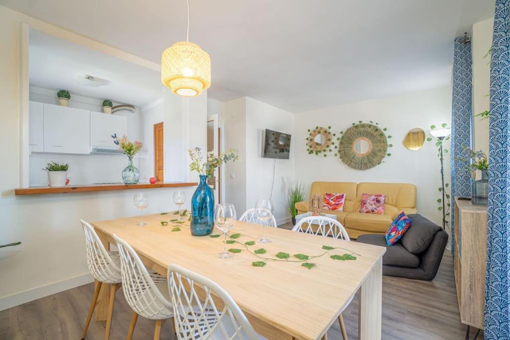 Est 22-amplio En Pleno Centro Junto Al Mar, Wifi Fibra, Parking Apartment Roses